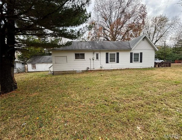 $105,000 | 9758 Diamond Drive, Riverview, MO 63137