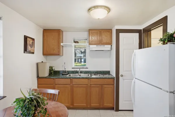 $1,950,000 | 18617 Highway 29, Buchanan Dam, TX 78609