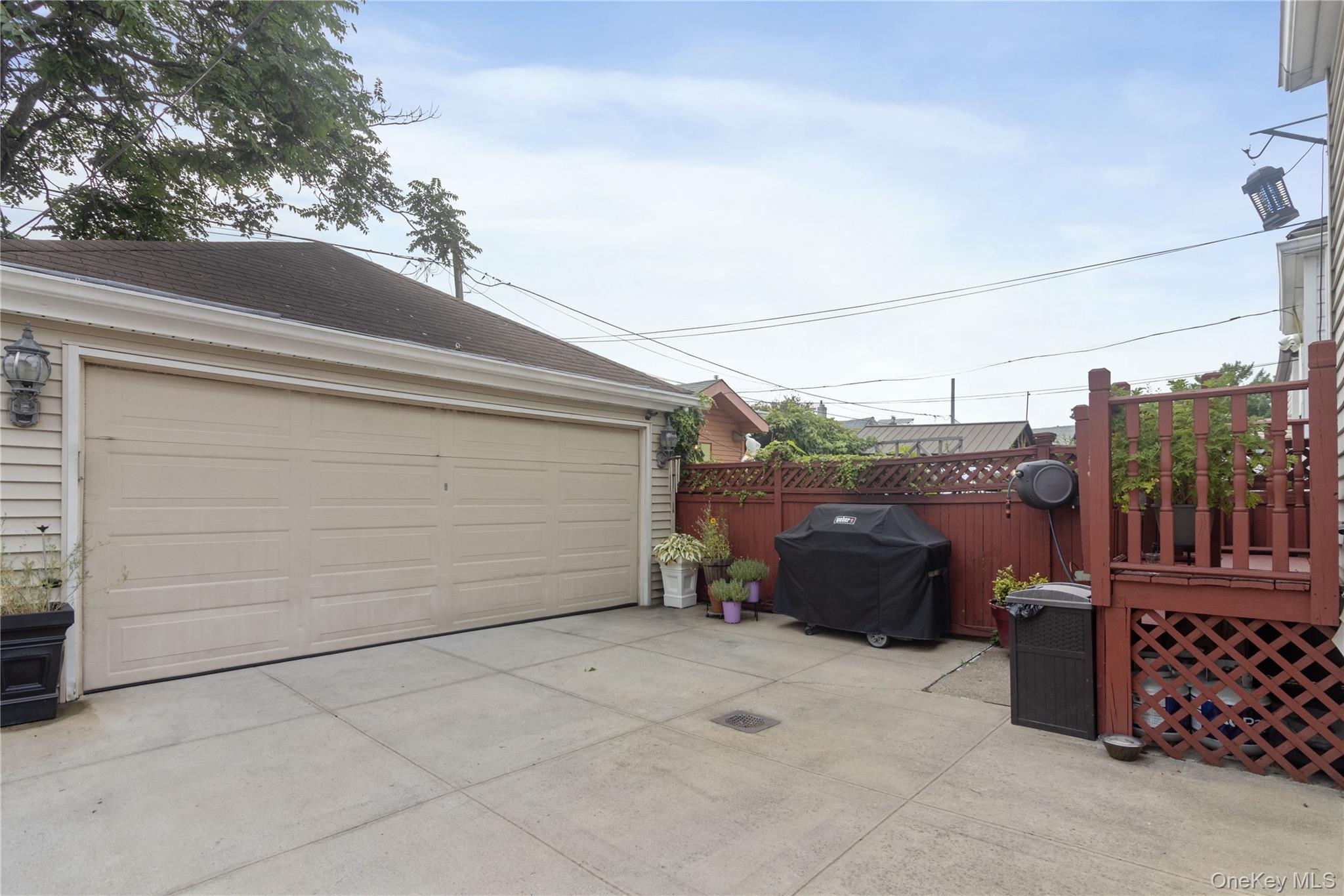 69-24 68th Place Queens, NY 11385 - Photo 21 of 26 a view of a terrace