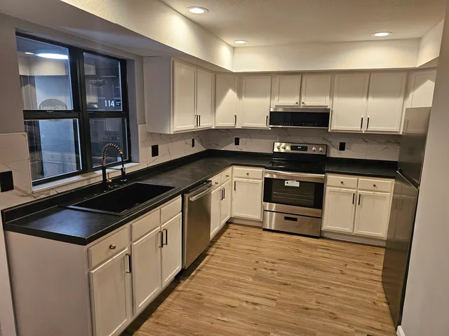 $995 | 1806 South Cottage Grove Avenue, Unit 113, Urbana, IL 61801