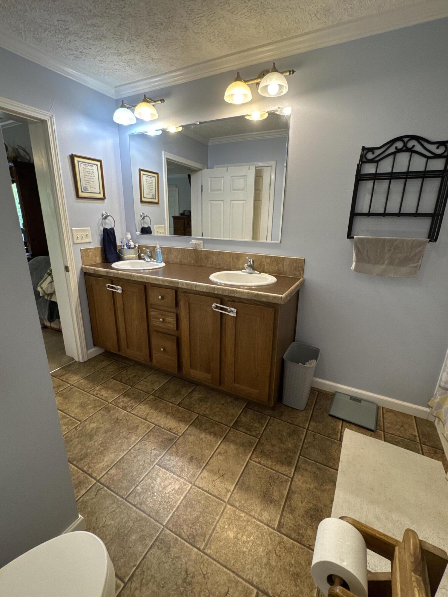2416 West Wind Road Fincastle, VA 24090 - Photo 36 of 49 IMG_7978