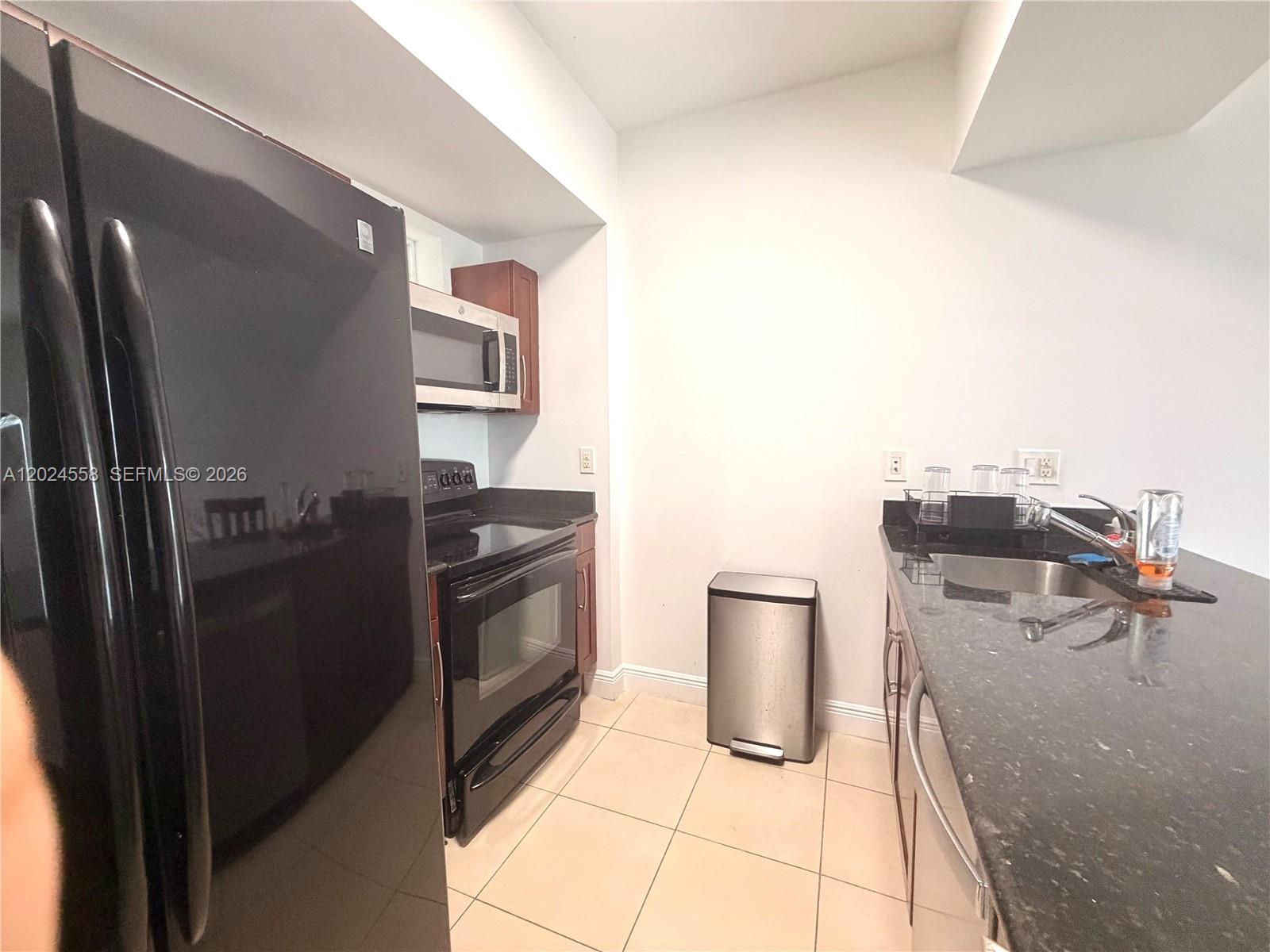 7290 Southwest 90th Street, Unit 303 Miami, FL 33156 - Photo 4 of 22
