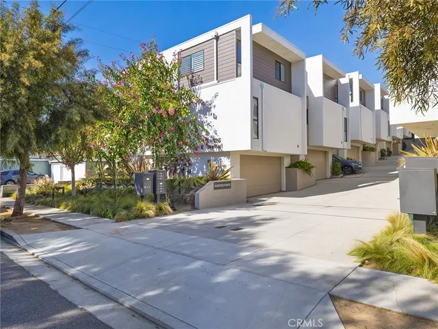 $1,499,000 | 121 East Walnut Avenue, El Segundo, CA 90245