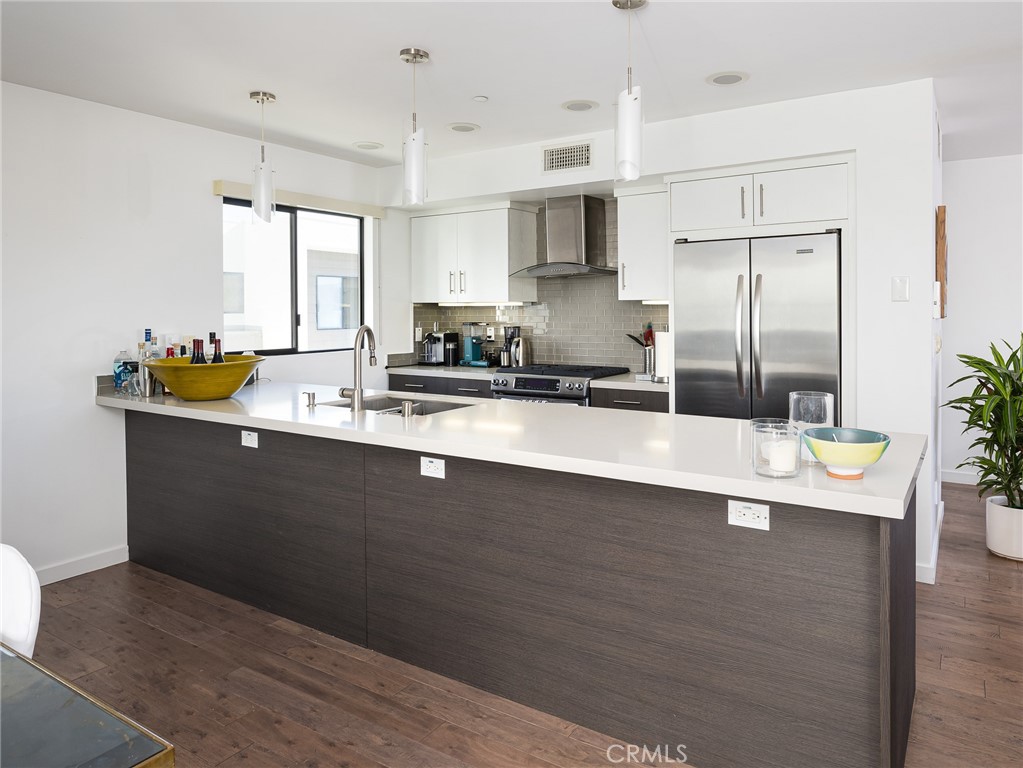 121 East Walnut Avenue El Segundo, CA 90245 - Photo 11 of 26