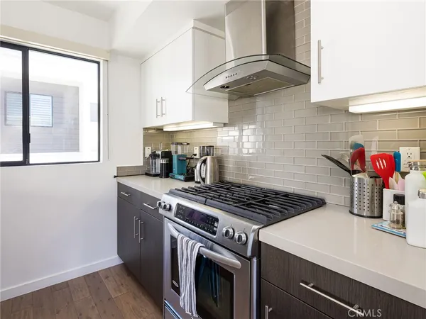 $1,499,000 | 121 East Walnut Avenue, El Segundo, CA 90245