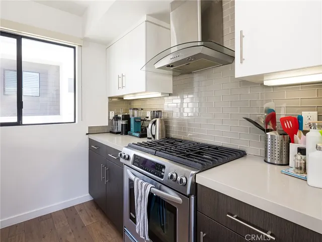 $1,499,000 | 121 East Walnut Avenue, El Segundo, CA 90245