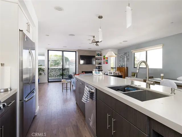 $1,499,000 | 121 East Walnut Avenue, El Segundo, CA 90245