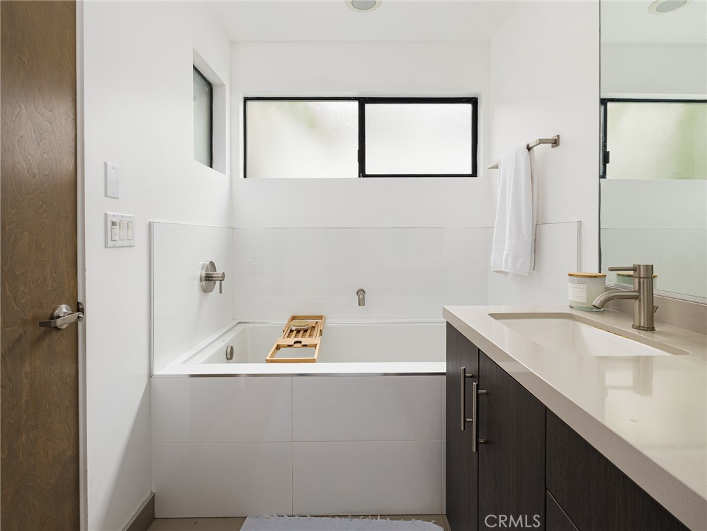 121 East Walnut Avenue El Segundo, CA 90245 - Photo 18 of 26