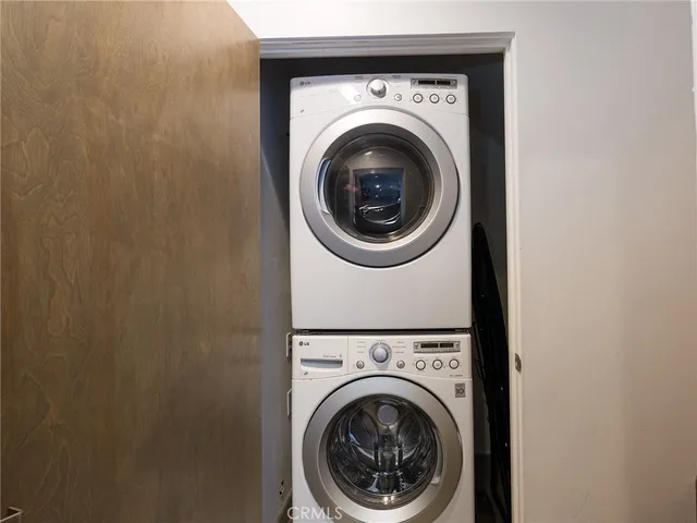 $1,499,000 | 121 East Walnut Avenue, El Segundo, CA 90245