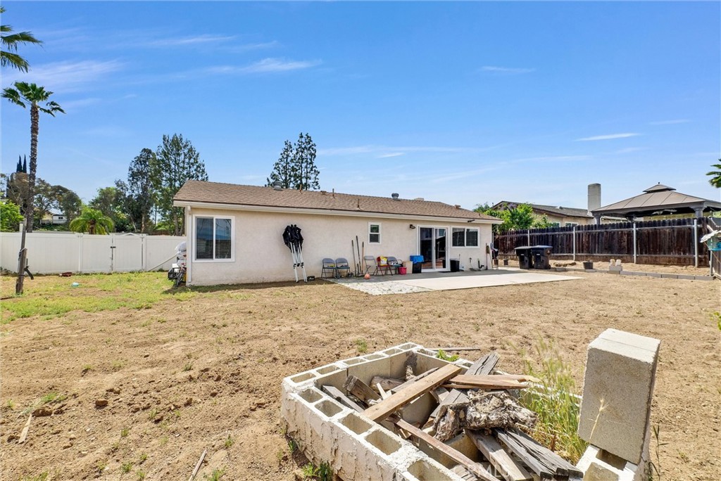 2111 Whitestone Drive Riverside, CA 92506 - Photo 28 of 48