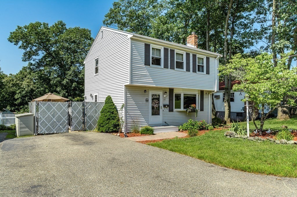 42 Parkview Road Reading, MA 01867 - Photo 18 of 32 Gallery Image 18