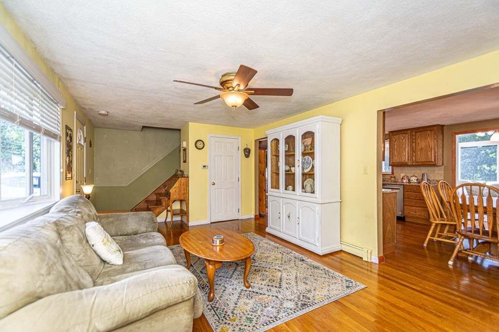 42 Parkview Road Reading, MA 01867 - Photo 26 of 32 Gallery Image 26