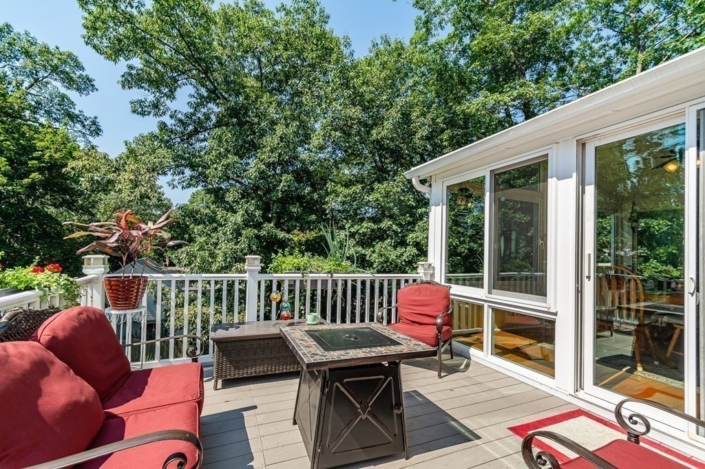 42 Parkview Road Reading, MA 01867 - Photo 5 of 32 Gallery Image 5