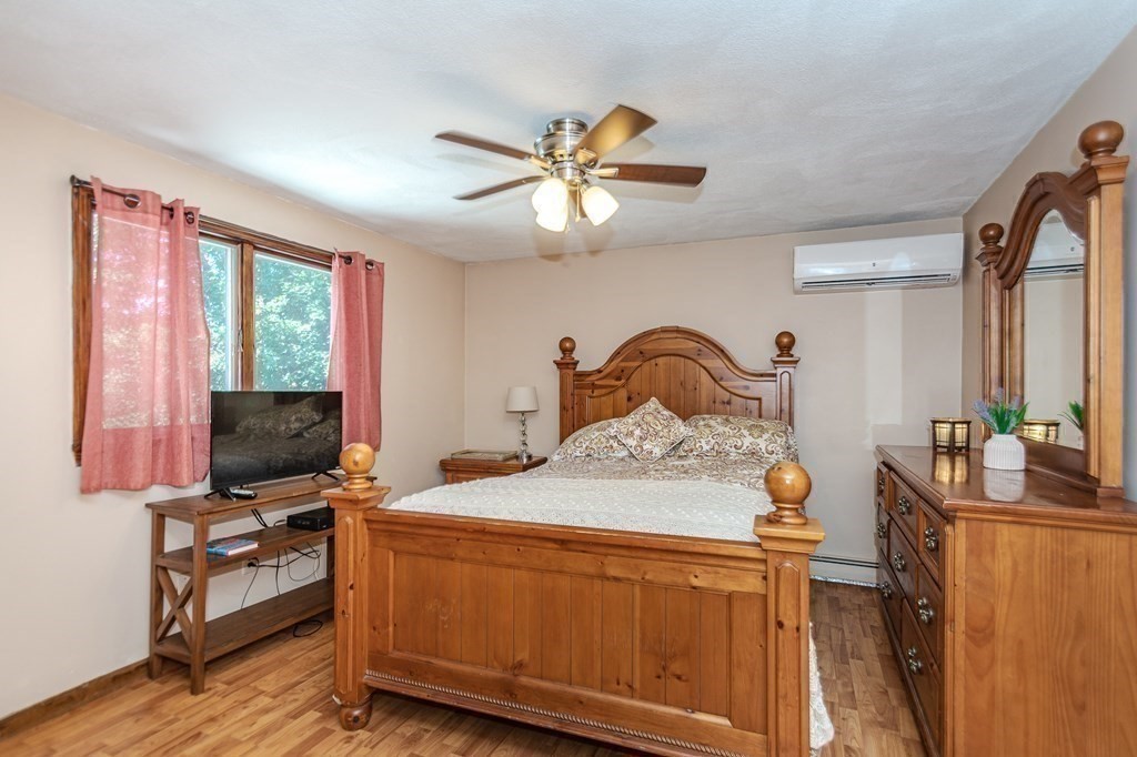 42 Parkview Road Reading, MA 01867 - Photo 7 of 32 Gallery Image 7