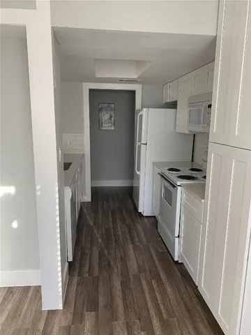 $1,995 | 1513 Camp Craft Road, Unit A, West Lake Hills, TX 78746