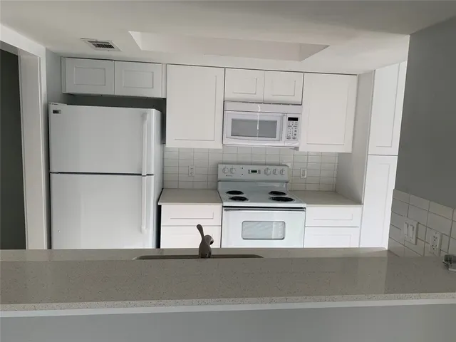 $1,995 | 1513 Camp Craft Road, Unit A, West Lake Hills, TX 78746