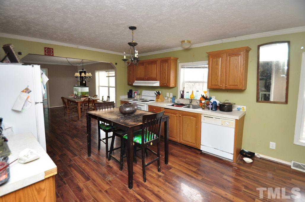 194 Country Routt Brown Road Pittsboro, NC 27312 - Photo 8 of 20 Gallery Image 8