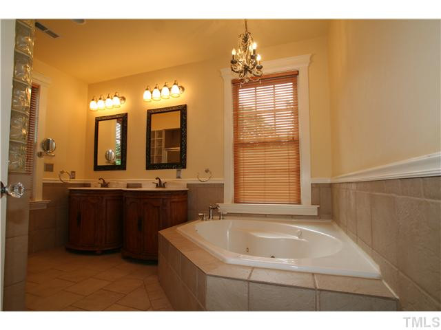 1824 White Oak Road Raleigh, NC 27608 - Photo 15 of 21 Photo 15