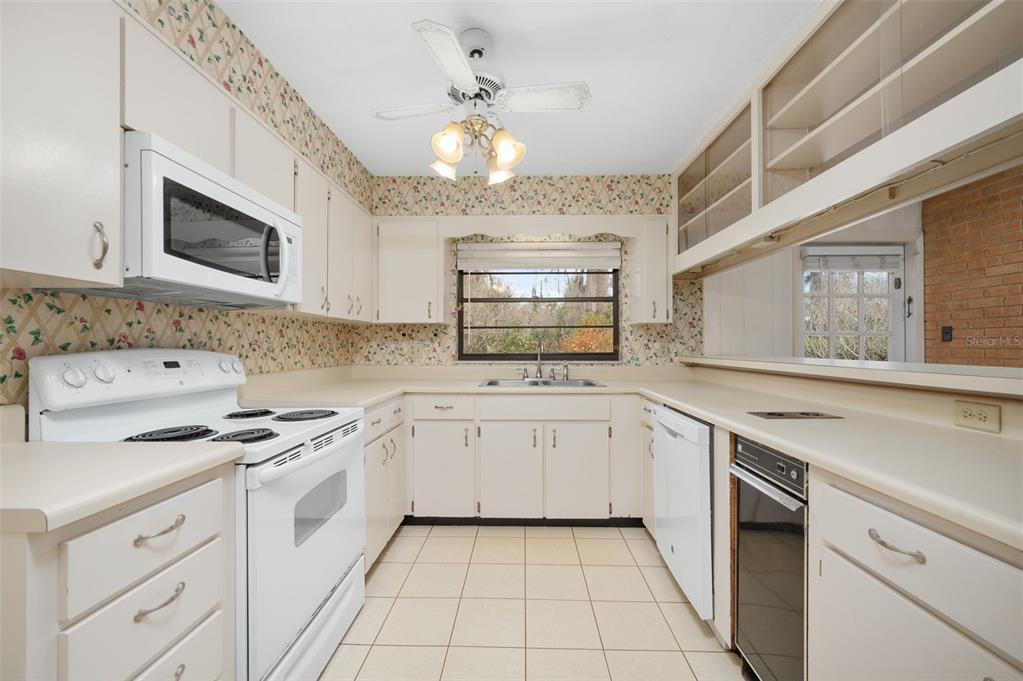 412 Northwest 46th Street Gainesville, FL 32607 - Photo 14 of 58