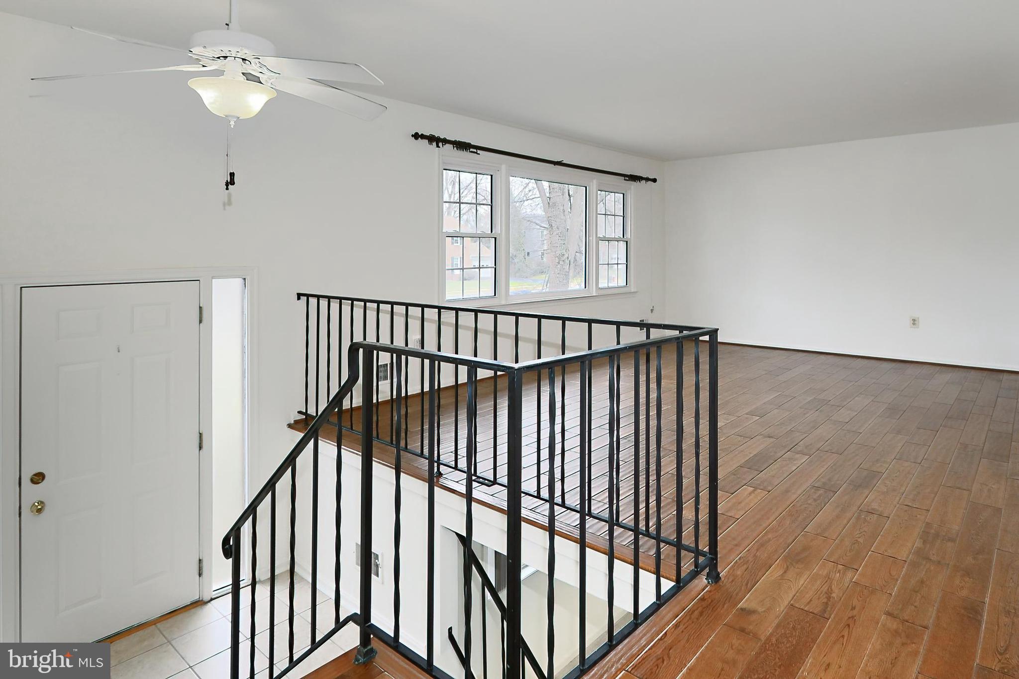 3128 Flintlock Road Fairfax, VA 22030 - Photo 6 of 39 Gallery Image 6