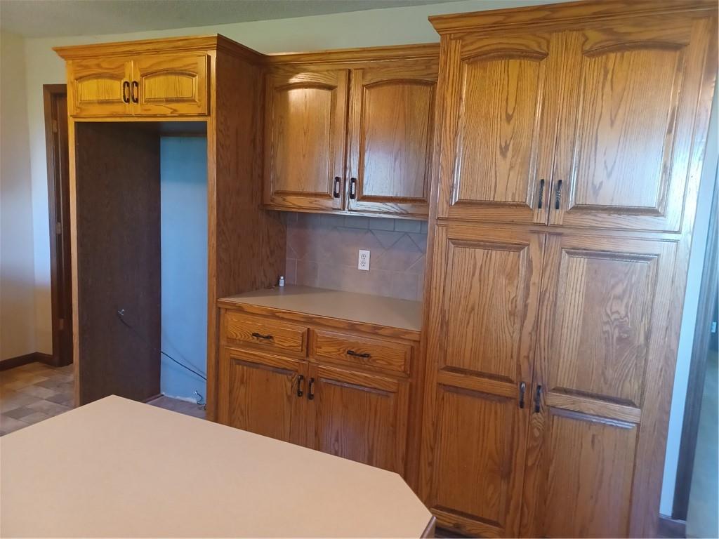 396 Valley Road Bronson, KS 66716 - Photo 5 of 29