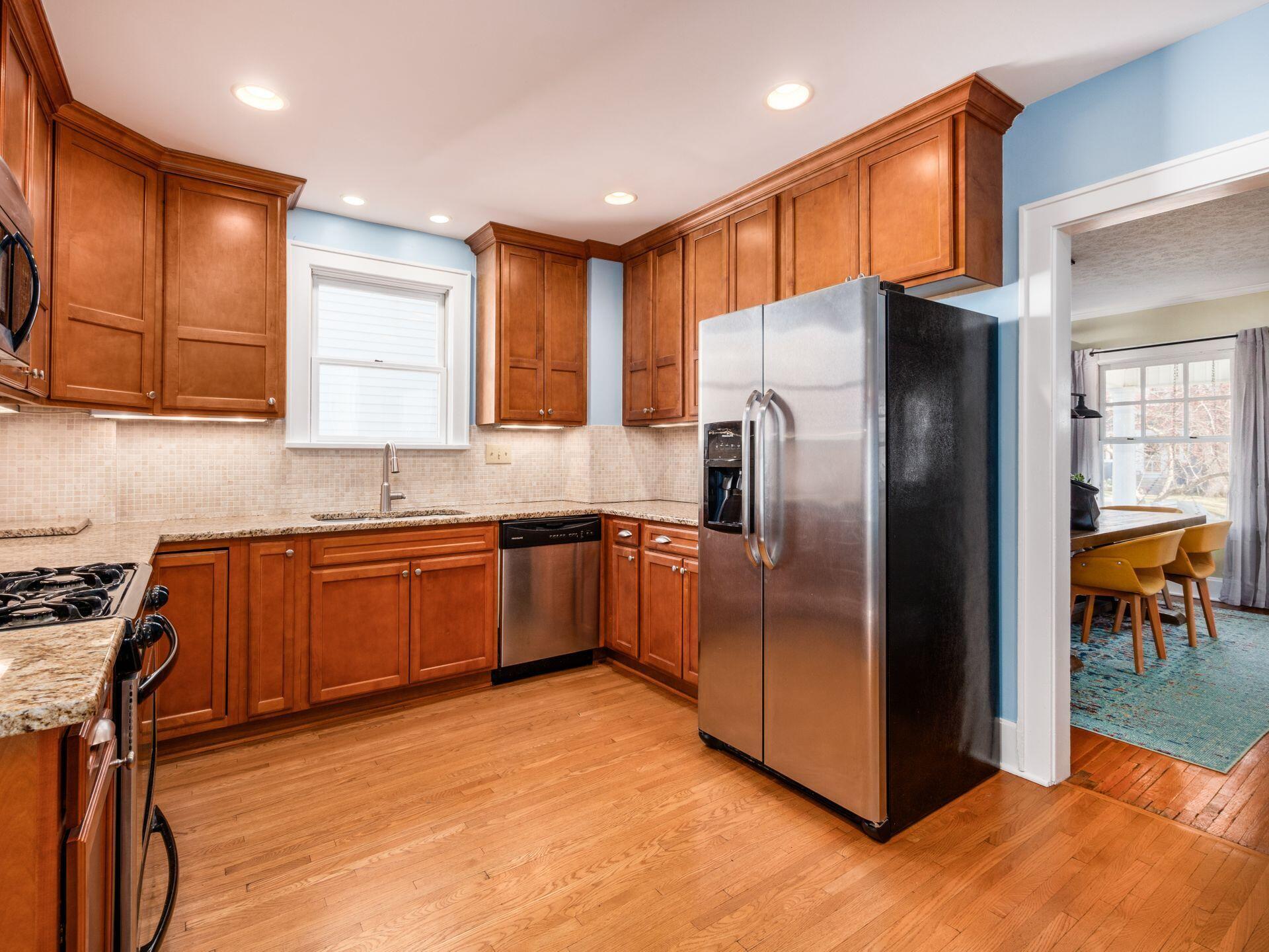 765 Vernon Road Bexley, OH 43209 - Photo 16 of 61 Kitchen
