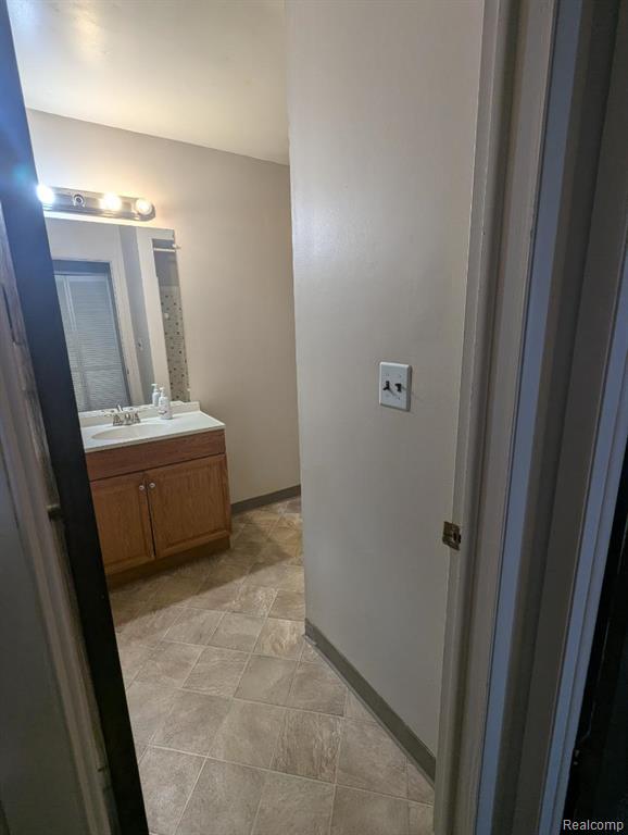 29181 Hayes Road, Unit C1 Warren, MI 48088 - Photo 14 of 26