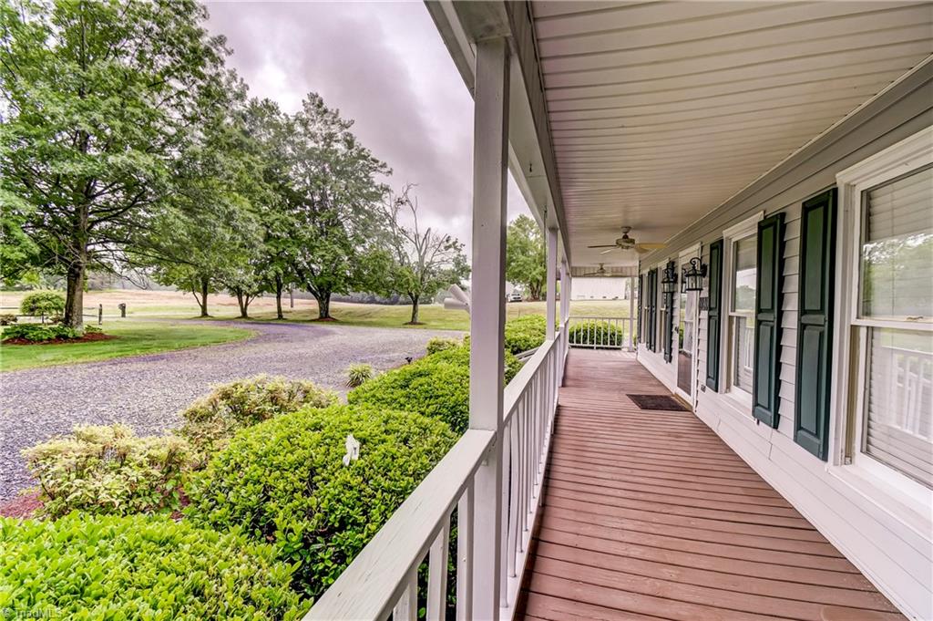 1030 Sandy Cross Road Reidsville, NC 27320 - Photo 4 of 35