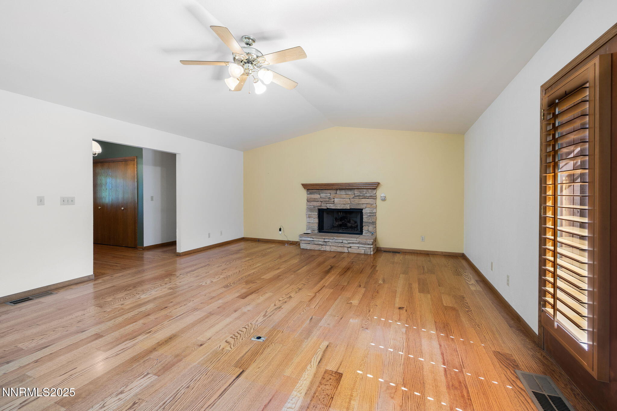 7205 Lingfield Drive Reno, NV 89502 - Photo 17 of 44 24-web-or-mls-7205 Lingfield-17