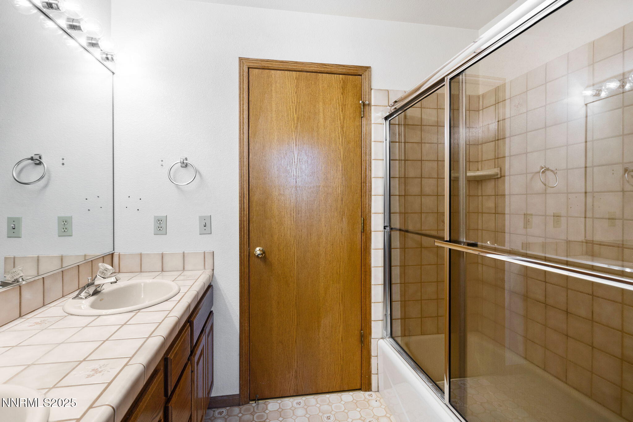 7205 Lingfield Drive Reno, NV 89502 - Photo 22 of 44 29-web-or-mls-7205 Lingfield-22