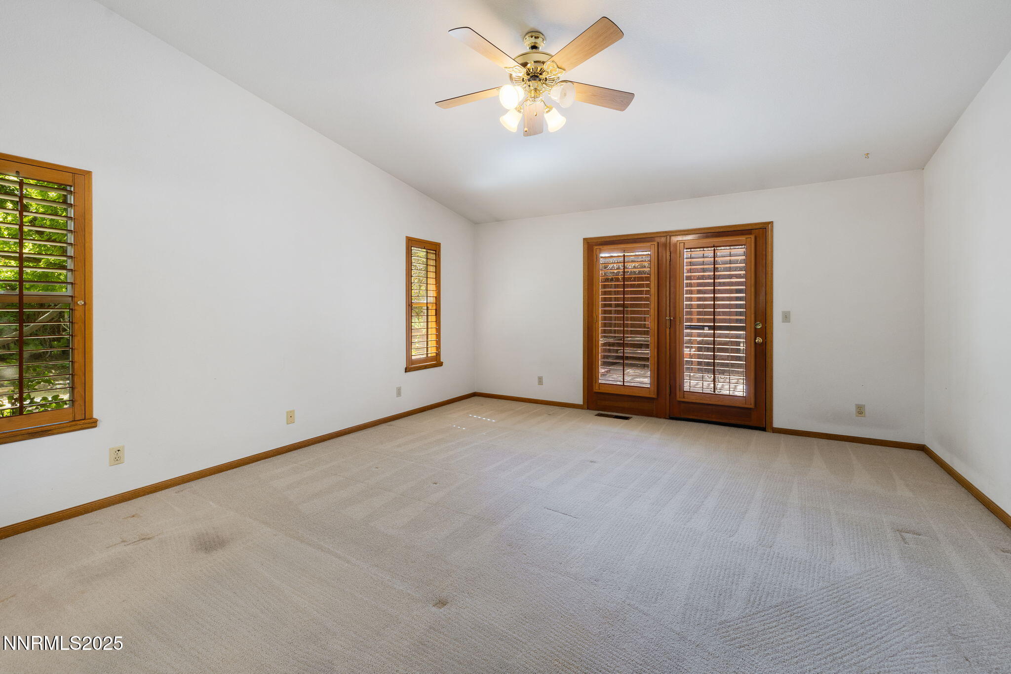 7205 Lingfield Drive Reno, NV 89502 - Photo 24 of 44 31-web-or-mls-7205 Lingfield-24