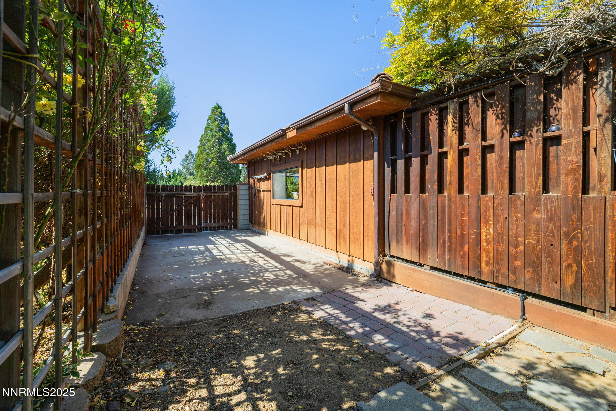 7205 Lingfield Drive Reno, NV 89502 - Photo 35 of 44 43-web-or-mls-7205 Lingfield-36