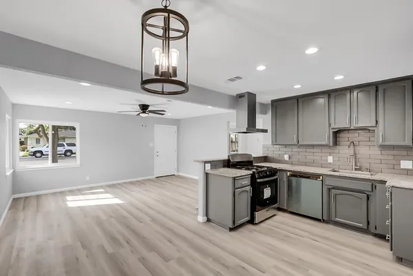 $389,999 | 209 Emerson Avenue, Modesto, CA 95350