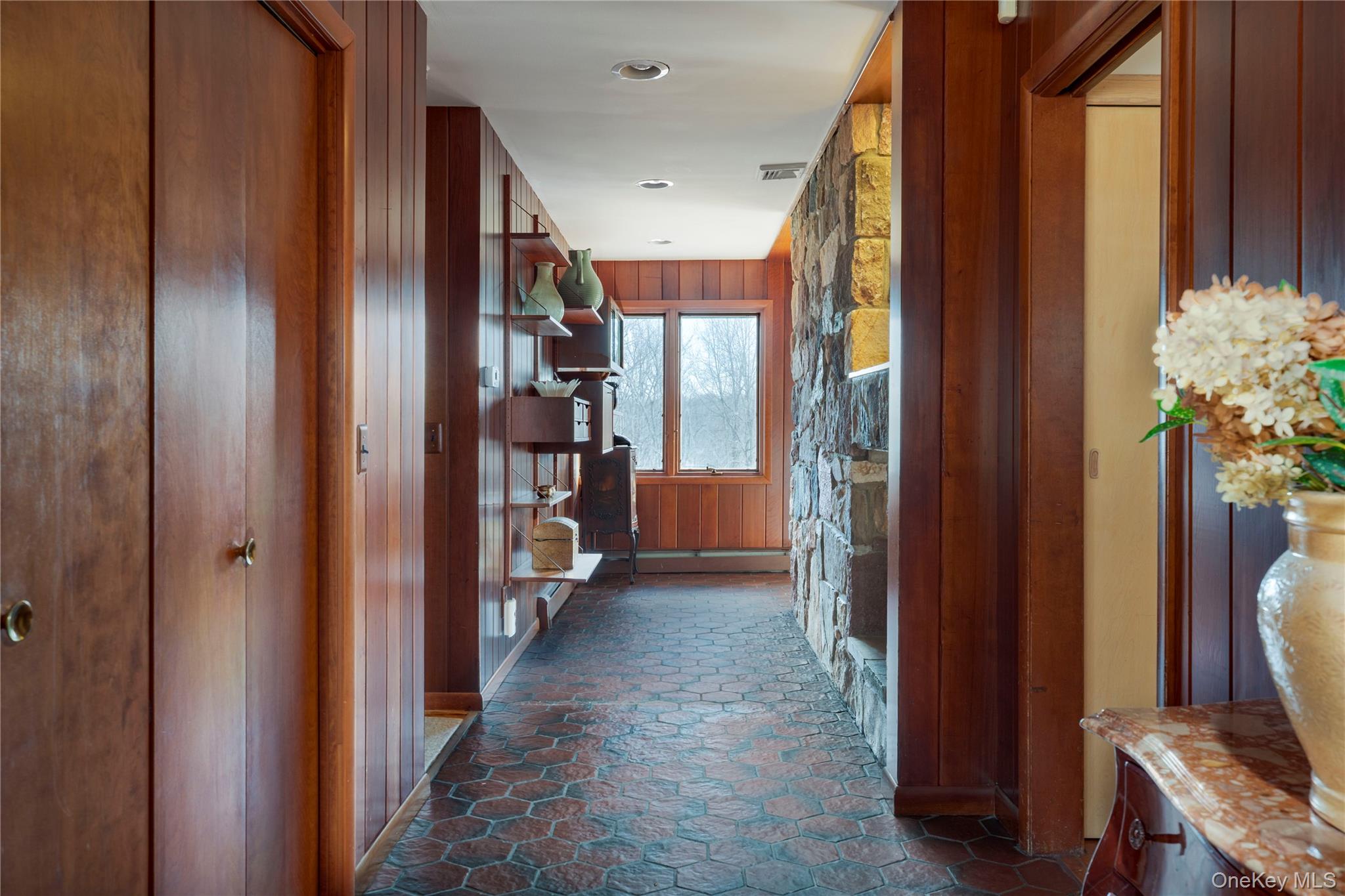 206 Hoslers Road Westtown, NY 10998 - Photo 4 of 39