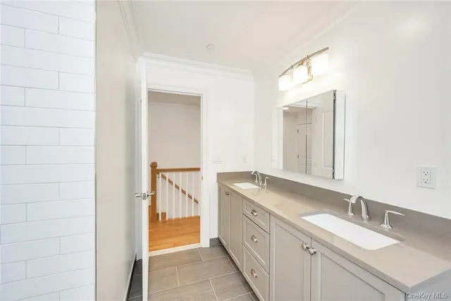 $5,250 | 233 Lincoln Avenue, Unit B, West Harrison, NY 10604