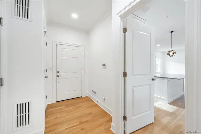 $5,250 | 233 Lincoln Avenue, Unit B, West Harrison, NY 10604