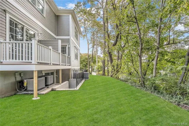 $5,250 | 233 Lincoln Avenue, Unit B, West Harrison, NY 10604