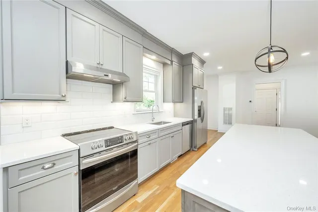 $5,250 | 233 Lincoln Avenue, Unit B, West Harrison, NY 10604