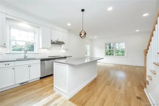 $5,250 | 233 Lincoln Avenue, Unit B, West Harrison, NY 10604