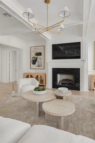 $3,695,000 | 705 17th Avenue Northeast, St. Petersburg, FL 33704