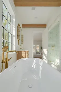 $3,695,000 | 705 17th Avenue Northeast, St. Petersburg, FL 33704