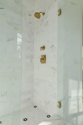 $3,695,000 | 705 17th Avenue Northeast, St. Petersburg, FL 33704