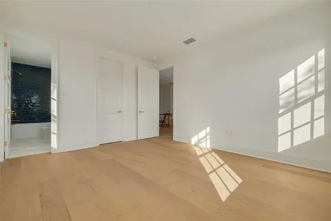 $3,695,000 | 705 17th Avenue Northeast, St. Petersburg, FL 33704