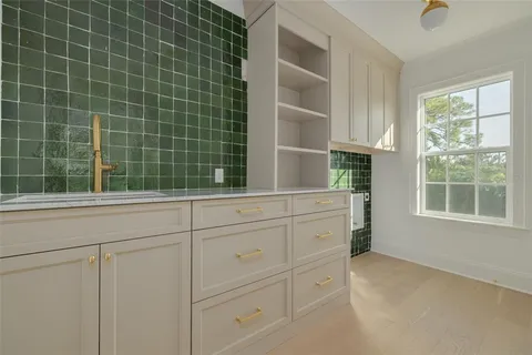 $3,695,000 | 705 17th Avenue Northeast, St. Petersburg, FL 33704