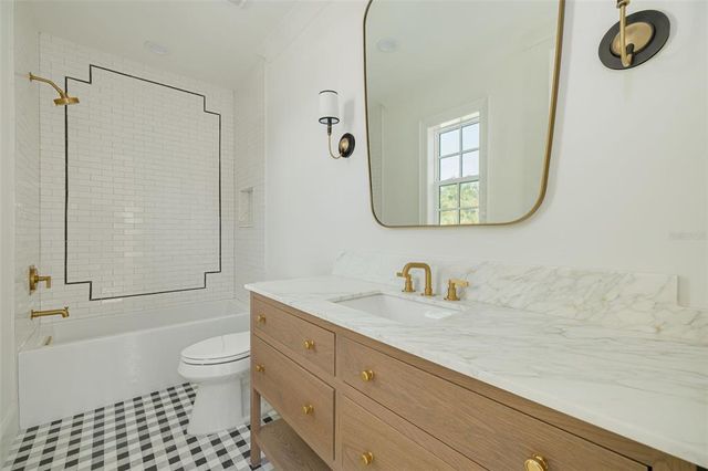 $3,695,000 | 705 17th Avenue Northeast, St. Petersburg, FL 33704