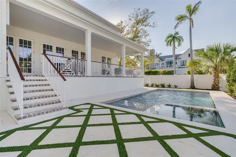 $3,695,000 | 705 17th Avenue Northeast, St. Petersburg, FL 33704