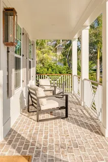 $3,695,000 | 705 17th Avenue Northeast, St. Petersburg, FL 33704