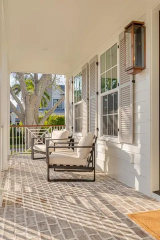 $3,695,000 | 705 17th Avenue Northeast, St. Petersburg, FL 33704