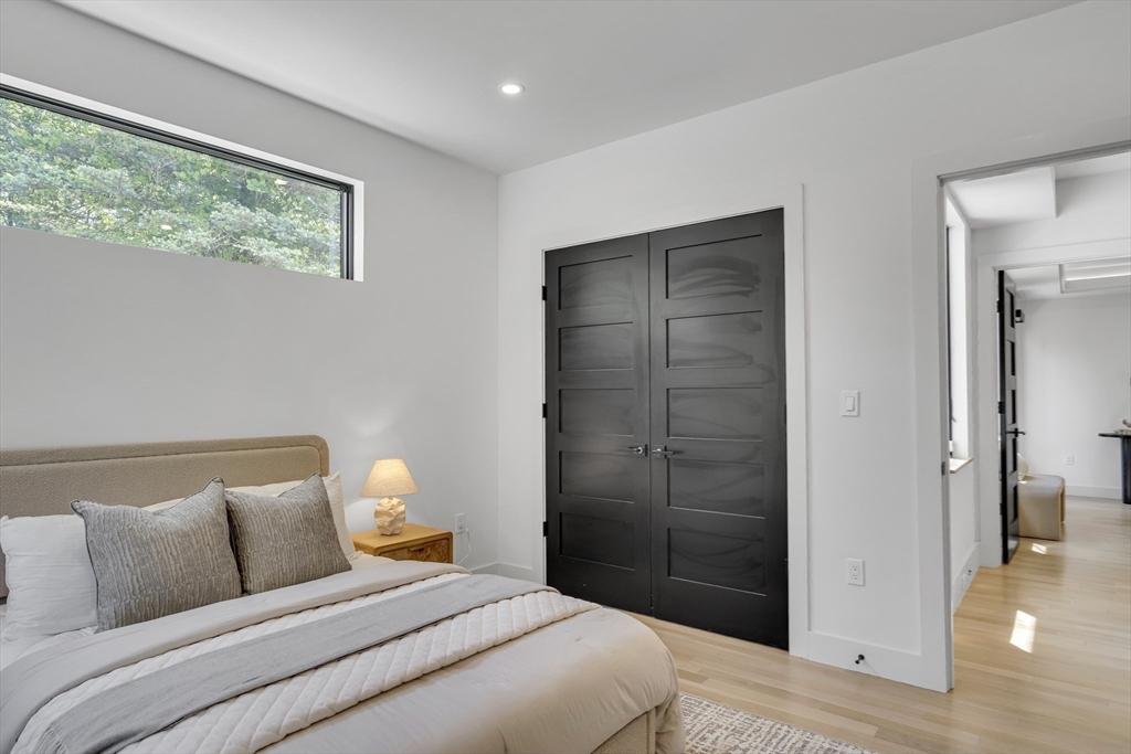 1242 Beacon Street Newton, MA 02468 - Photo 20 of 28