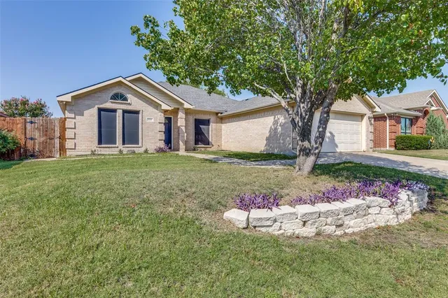 $2,150 | 8159 Kathleen Drive, Fort Worth, TX 76137